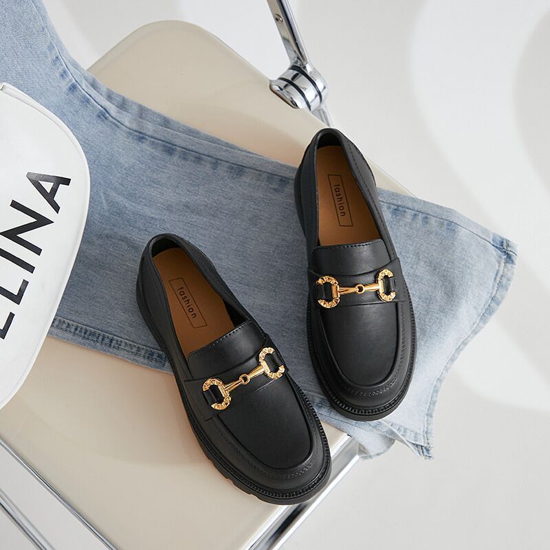 FEYLINA | Chaussures Plateformes Rétro à Bout Rond & Boutons Dorés