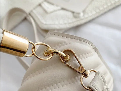 FEYLINA  | Sac Tendance avec Détail Cœur Doré